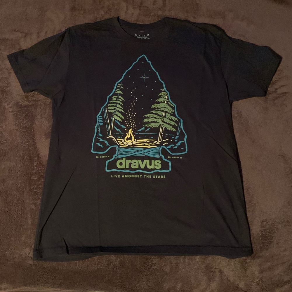 Black Dravus short sleeve shirt